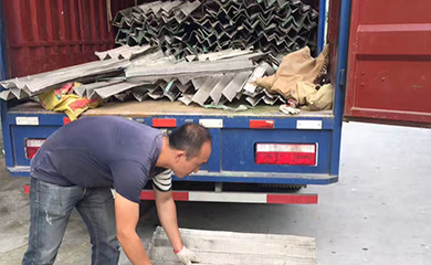 91麻豆产精品久久久久久金属工作场景